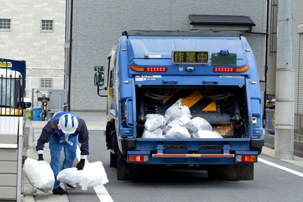 Compacting Service